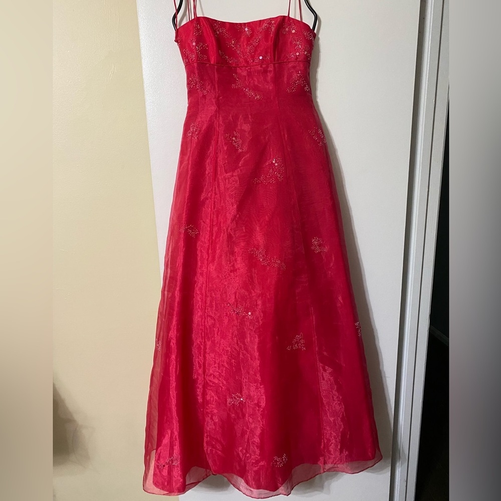 Morgan and Co. by Linda Bernell. Ball Gown. Pink. Beaded. Size 7/8.